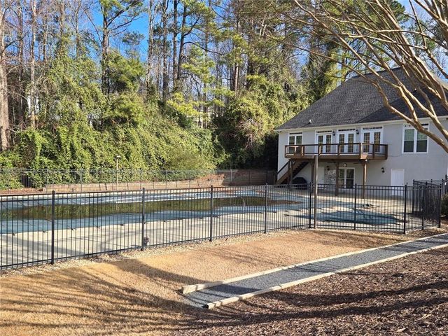 595 Abbeywood Drive, Roswell, GA 30075