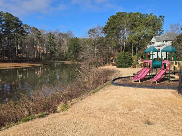 595 Abbeywood Drive, Roswell, GA 30075