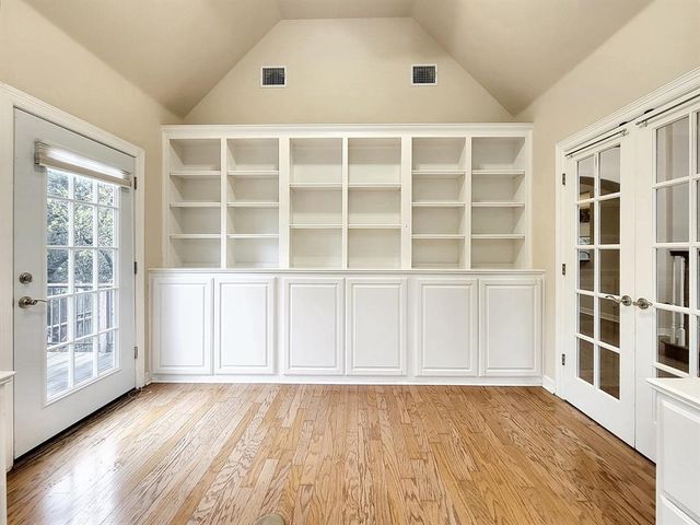 10526 Grand Oak CIR, Austin, TX 78750
