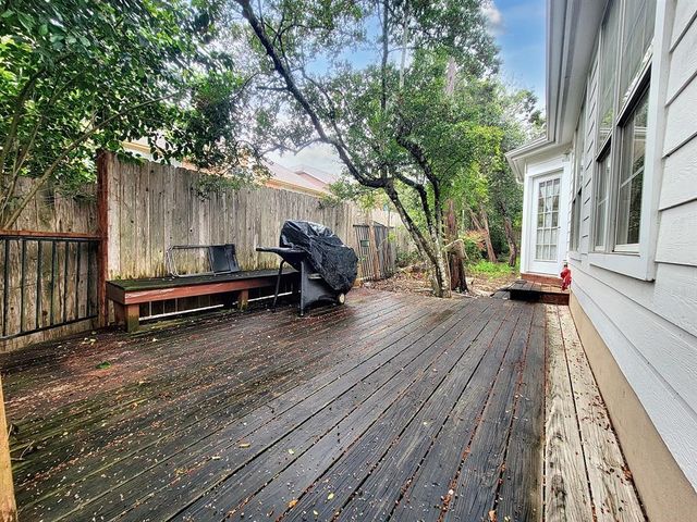10526 Grand Oak CIR, Austin, TX 78750