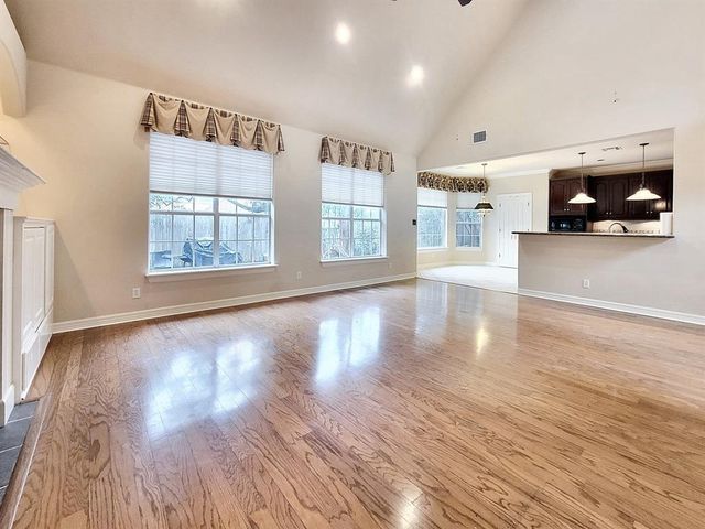 10526 Grand Oak CIR, Austin, TX 78750