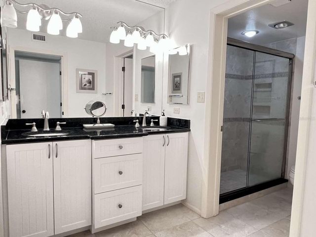 843 BAYPORT WAY 843, Longboat Key, FL 34228