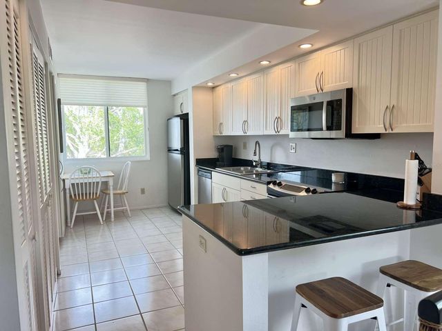 843 BAYPORT WAY 843, Longboat Key, FL 34228