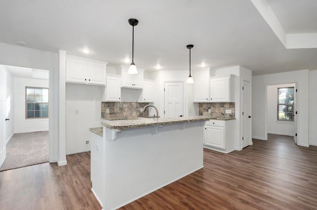 2000 East Greenwich Drive, Ozark, MO 65721