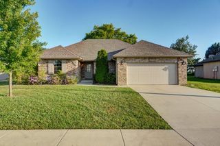 2000 East Greenwich Drive, Ozark, MO 65721