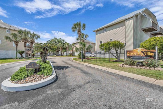 4 Yacht Club Drive 15, Daphne, AL 36526
