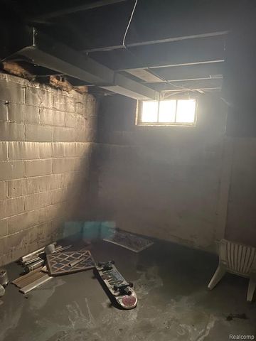 640 Crawford Street, Flint, MI 48507