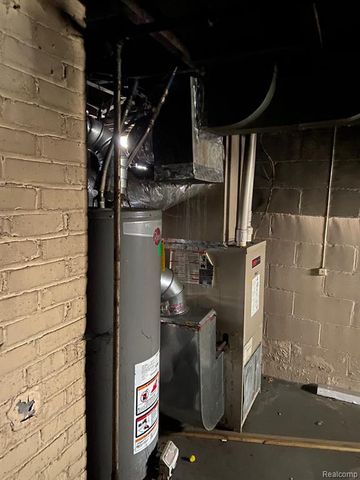 640 Crawford Street, Flint, MI 48507