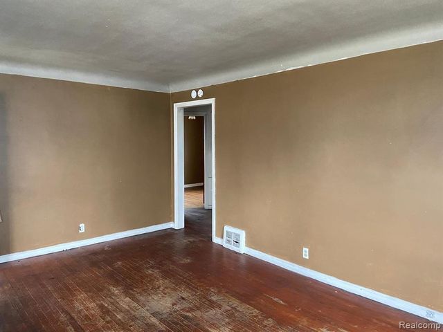 640 Crawford Street, Flint, MI 48507