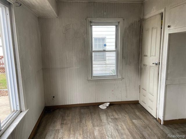 640 Crawford Street, Flint, MI 48507