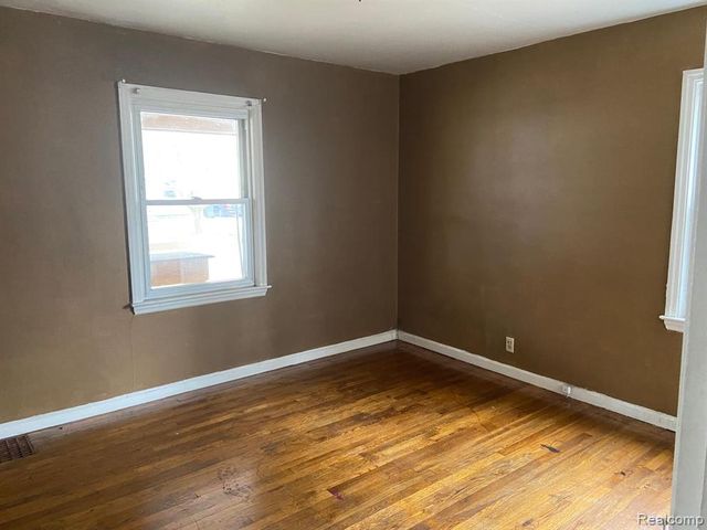 640 Crawford Street, Flint, MI 48507