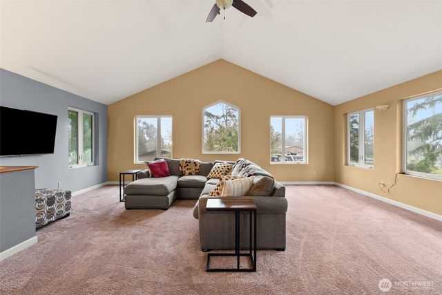 4525 Eighth Street, Tokeland, WA 98590