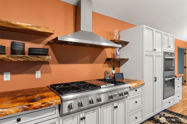 4525 Eighth Street, Tokeland, WA 98590