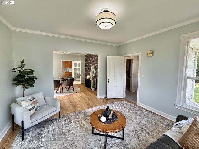 326 Sw ELMWOOD Ave, Mc Minnville, OR 97128