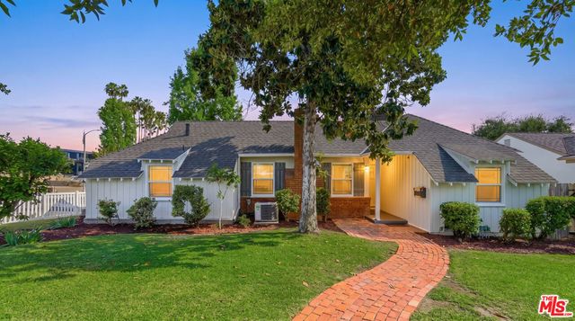 3330 Hermanos Street, Pasadena, CA 91107