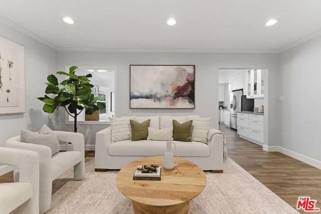 3330 Hermanos Street, Pasadena, CA 91107