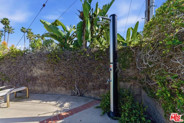 3330 Hermanos Street, Pasadena, CA 91107
