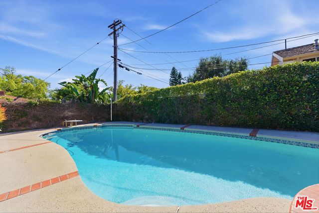 3330 Hermanos Street, Pasadena, CA 91107