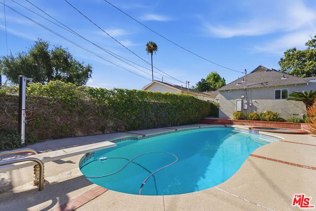 3330 Hermanos Street, Pasadena, CA 91107