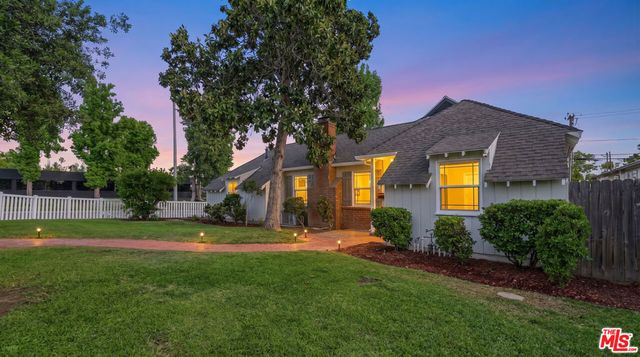 3330 Hermanos Street, Pasadena, CA 91107