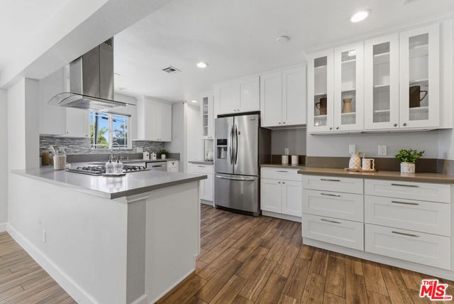 3330 Hermanos Street, Pasadena, CA 91107
