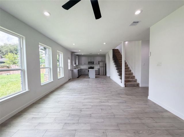 6711 Rowell Court, Houston, TX 77489