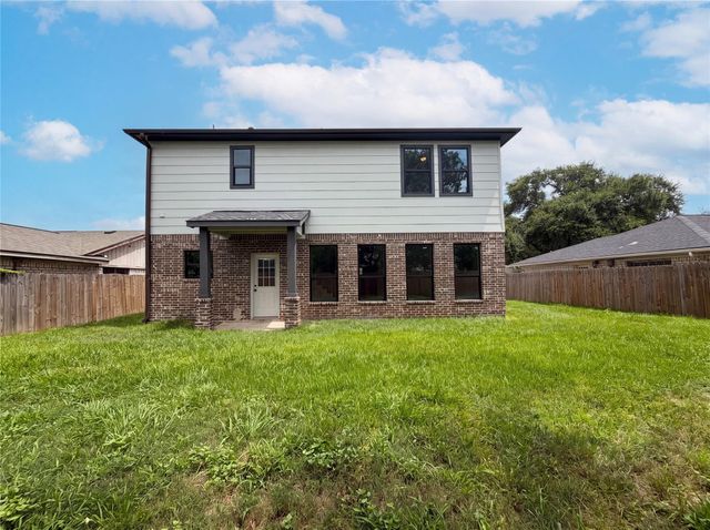 6711 Rowell Court, Houston, TX 77489