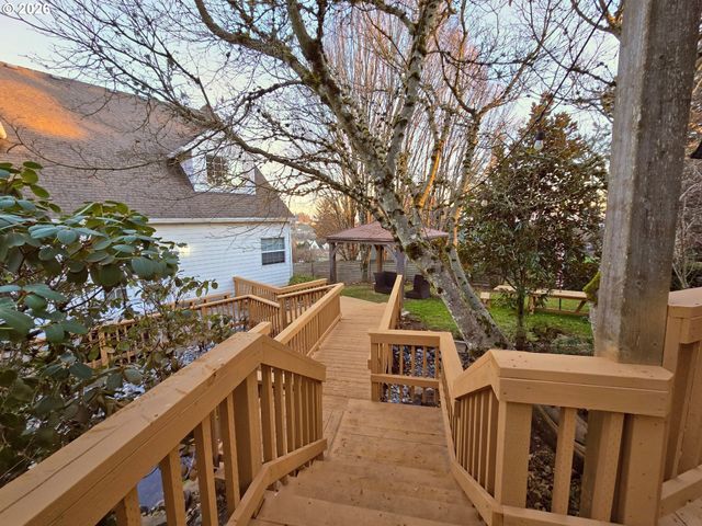 11287 Se 118TH Ct, Happy Valley, OR 97086