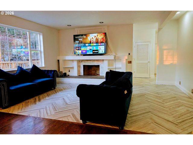 11287 Se 118TH Ct, Happy Valley, OR 97086