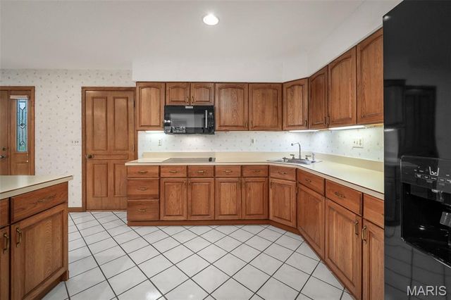 11700 Bayfield Lane, St Louis, MO 63128