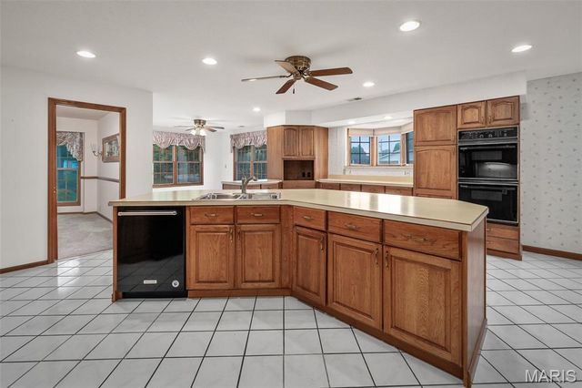 11700 Bayfield Lane, St Louis, MO 63128