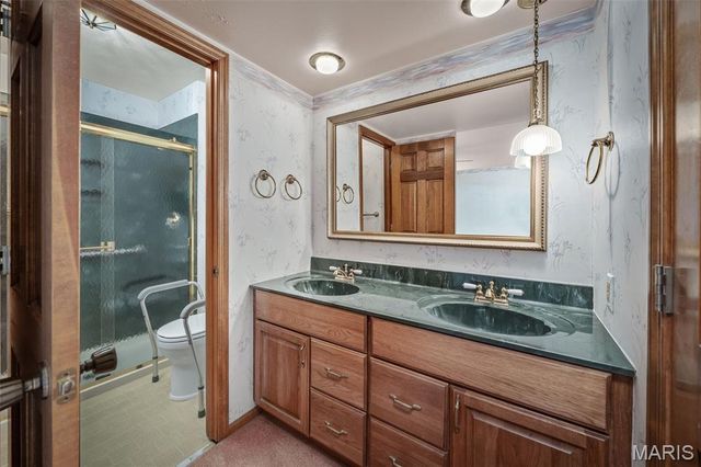 11700 Bayfield Lane, St Louis, MO 63128