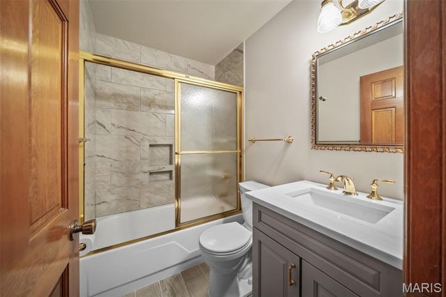 11700 Bayfield Lane, St Louis, MO 63128