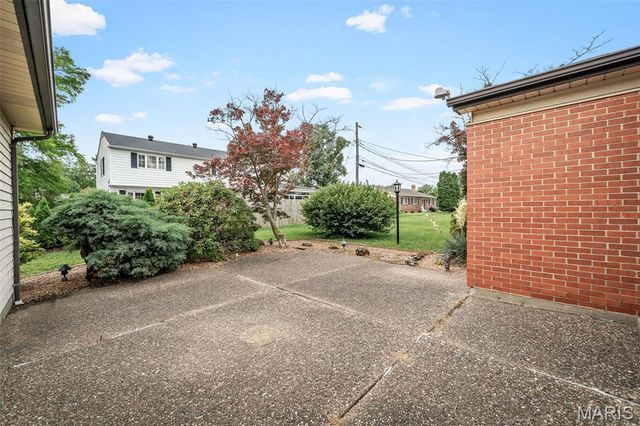 11700 Bayfield Lane, St Louis, MO 63128