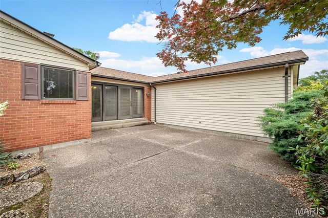 11700 Bayfield Lane, St Louis, MO 63128