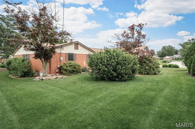 11700 Bayfield Lane, St Louis, MO 63128