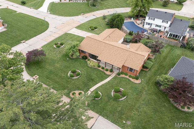 11700 Bayfield Lane, St Louis, MO 63128