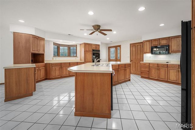 11700 Bayfield Lane, St Louis, MO 63128