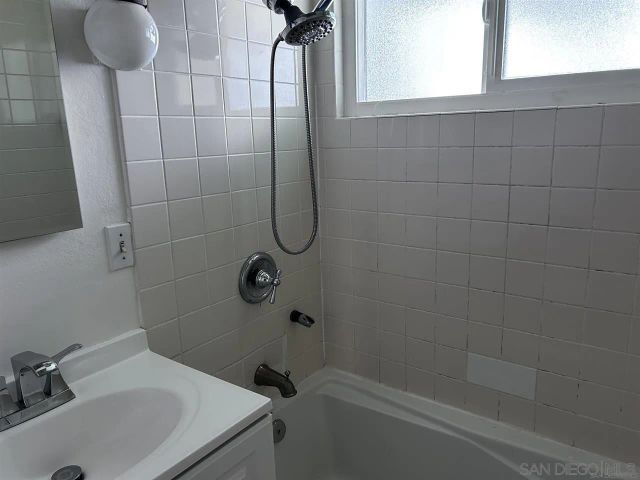 6458 MOUNT AGUILAR, San Diego, CA 92111