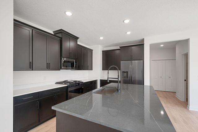 11851 35th Street N, Lake Elmo, MN 55042