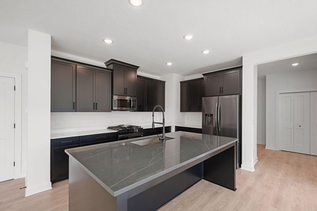 11851 35th Street N, Lake Elmo, MN 55042