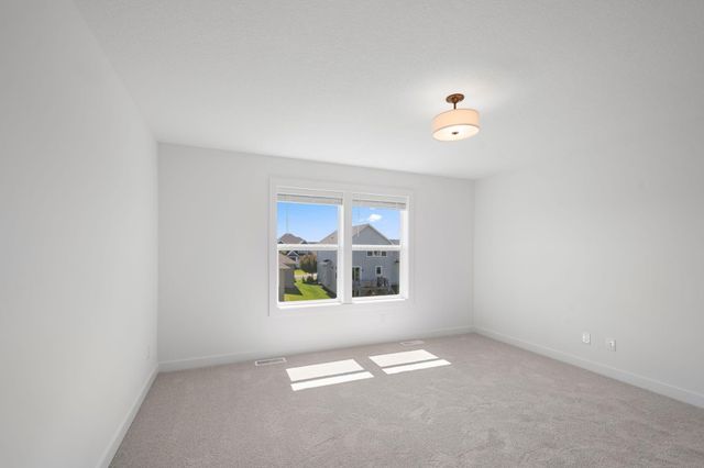 11851 35th Street N, Lake Elmo, MN 55042