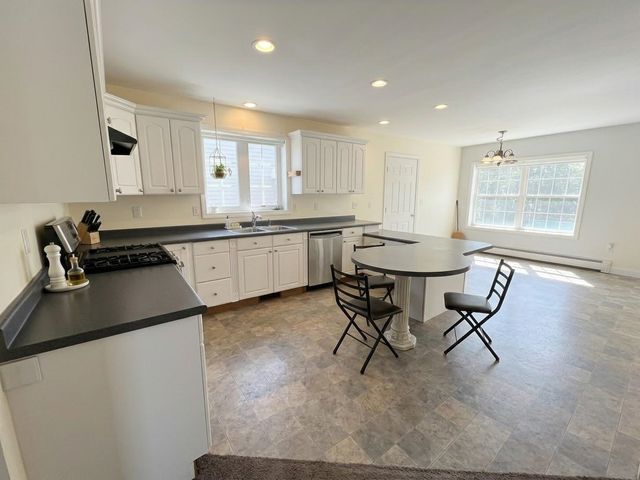 17 Burke Street, Nashua, NH 03060