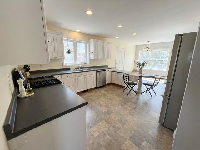17 Burke Street, Nashua, NH 03060
