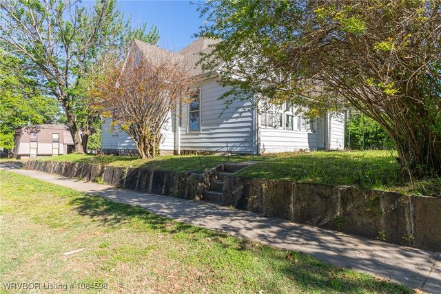 1023 S 17th Street, Fort Smith, AR 72901