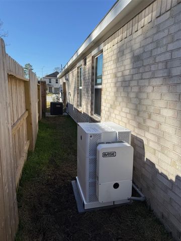 18506 Autumn Heights Lane, Crosby, TX 77532