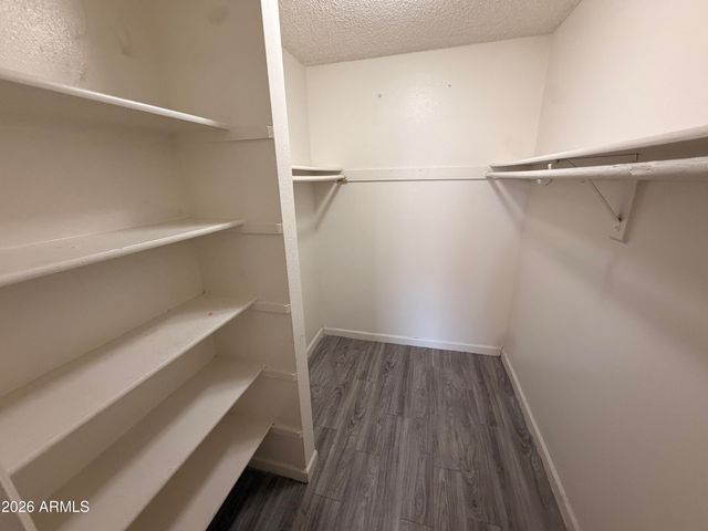 6527 N 67TH Avenue 102, Glendale, AZ 85301
