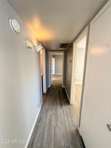6527 N 67TH Avenue 102, Glendale, AZ 85301