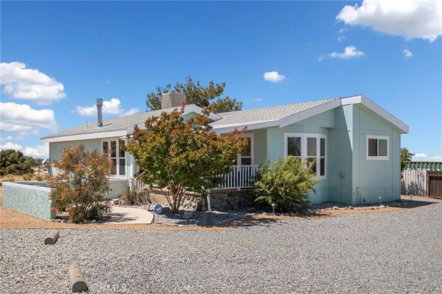 8837 Malpaso Road, Phelan, CA 92371