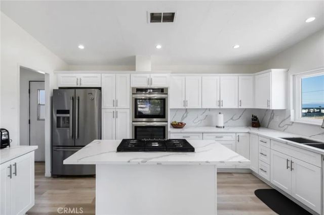 8837 Malpaso Road, Phelan, CA 92371